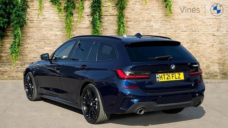 Used BMW 330 M Sport 258 HP (189 kW) 2021 Blue Estate