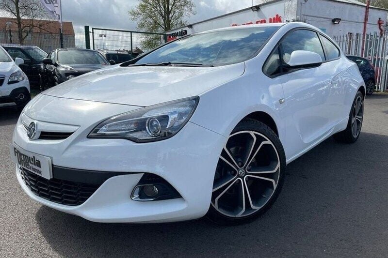 Used Vauxhall Astra GTC Edition 140 HP (102 kW) 2015 Coupe