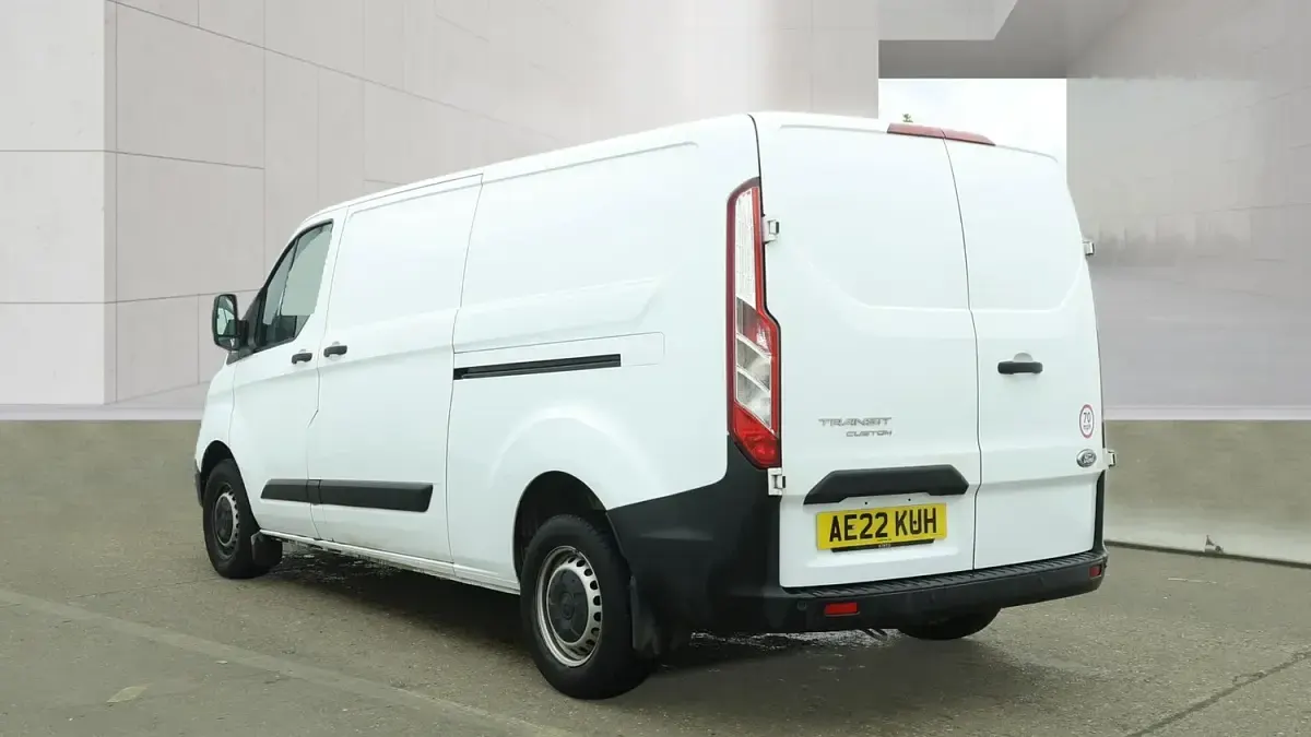 Used Ford Transit Custom 105 HP (77 kW) 2022 White Van