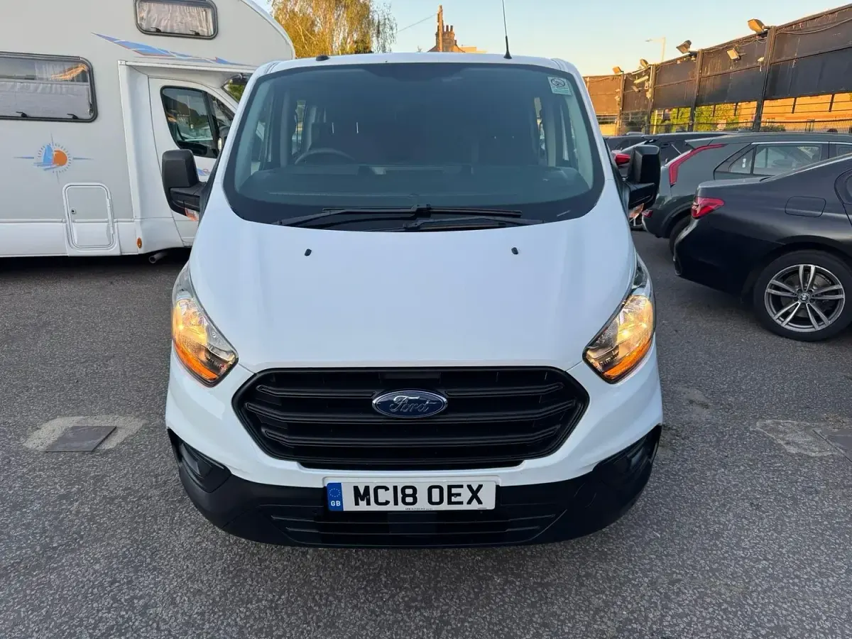Used Ford Transit Custom 105 HP (77 kW) 2018 White Van