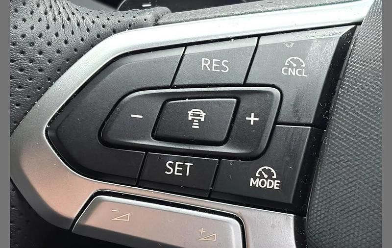 Used VW Tiguan R-line 147 HP (108 kW) 2025 Black SUV