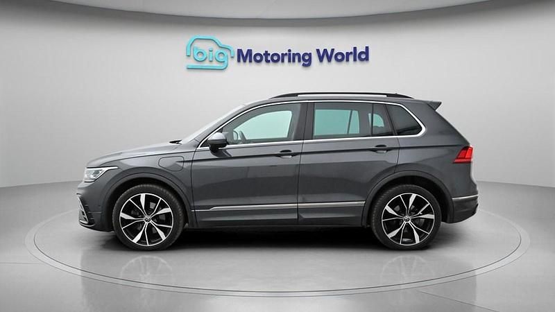 Used VW Tiguan R-line 245 HP (180 kW) 2023 Grey SUV