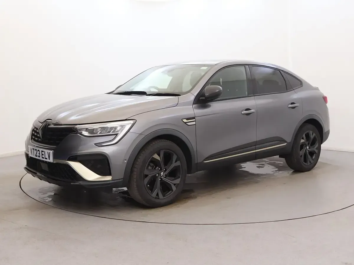 Used Renault Arkana Engineered 145 HP (106 kW) 2023 Grey SUV