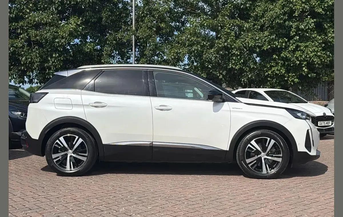 Used Peugeot 3008 GTi 296 HP (217 kW) 2023 White SUV