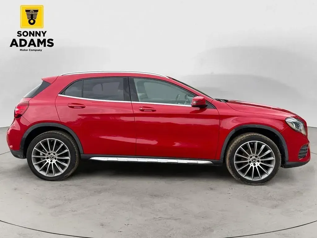 Begagnad Mercedes GLA200 AMG line 156 HK (114 kW) 2019 Röd SUV