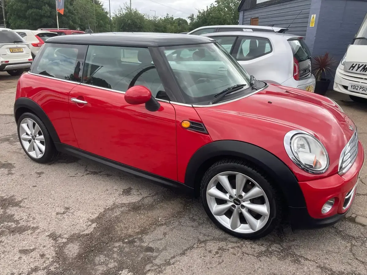 Used Mini Cooper D Hatch 112 HP (82 kW) 2010 Red Hatchback