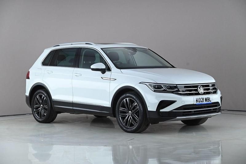 Begagnad VW Tiguan Elegance 2021 Vit SUV