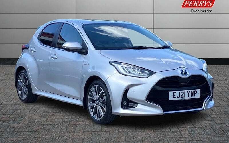 Used 2024 Toyota Yaris Hybrid Hatchback | £17,947 (Good price) - Image 1/4