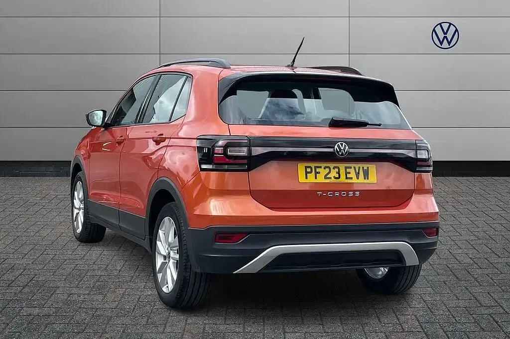 Used VW T-Cross SE 95 HP (69 kW) 2023 SUV
