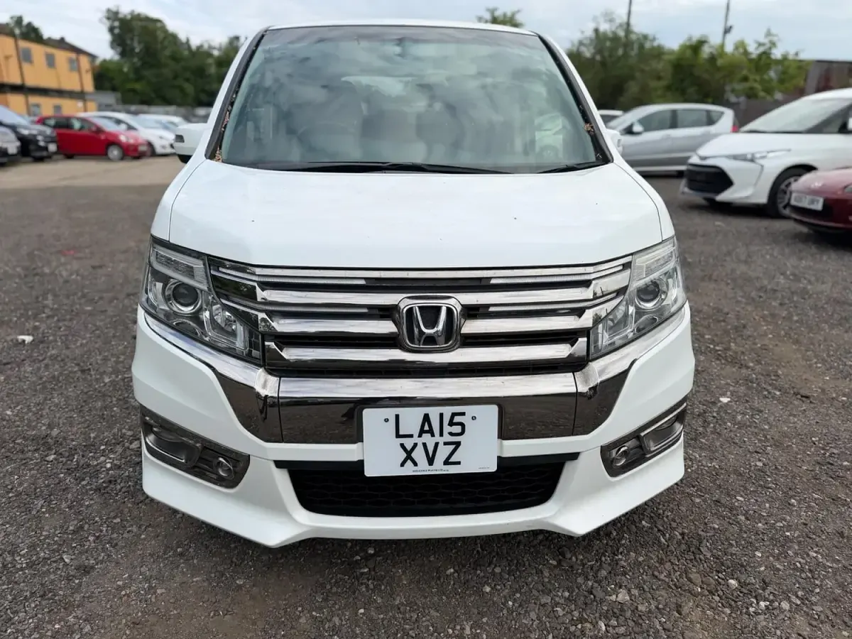 Used Honda Stepwgn Cool 2015 White