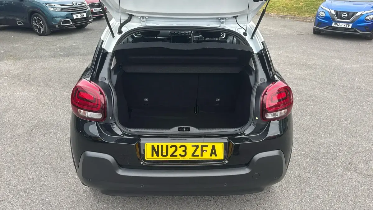 Used Citroën C3 PureTech 83 HP (61 kW) 2023 Black Hatchback
