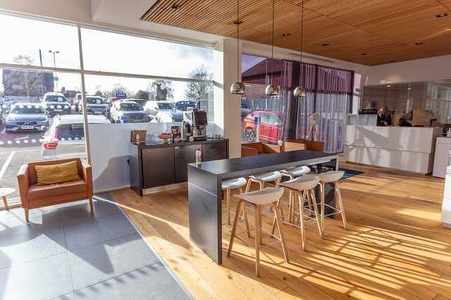 Used Volvo XC90 Core 247 HP (181 kW) 2023 SUV