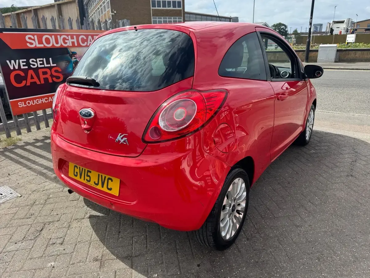 Used Ford Ka Zetec 69 HP (50 kW) 2015 Red Hatchback
