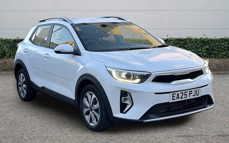 White Used 2025 Kia Stonic SUV | £18,447 (Fair price) - Image 1/4