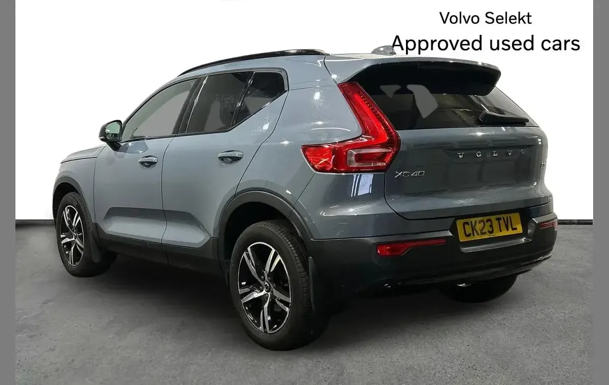 Used Volvo XC40 Plus 161 HP (118 kW) 2023 Grey SUV