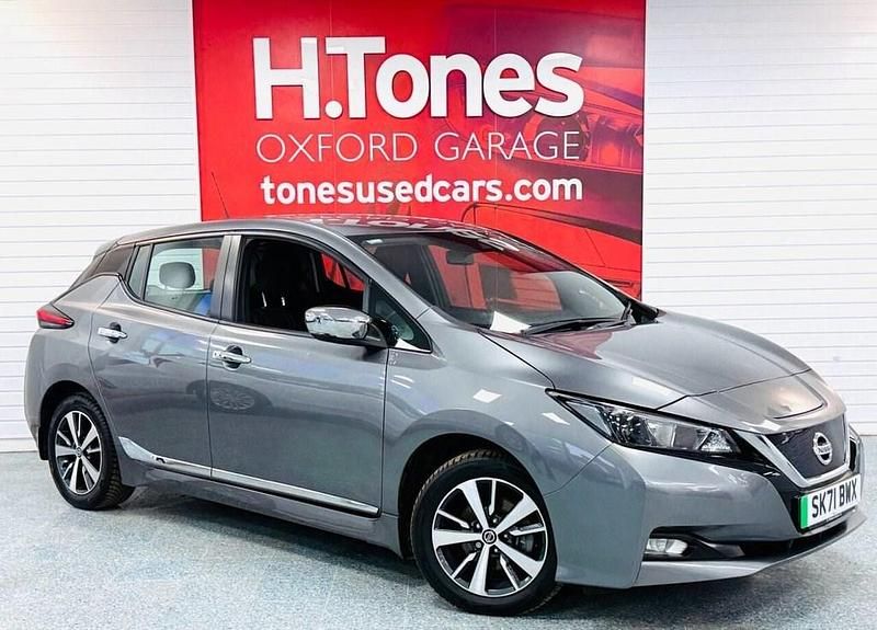 Used Nissan Leaf Acenta 110 kW (150 HP) 2021 Grey Hatchback