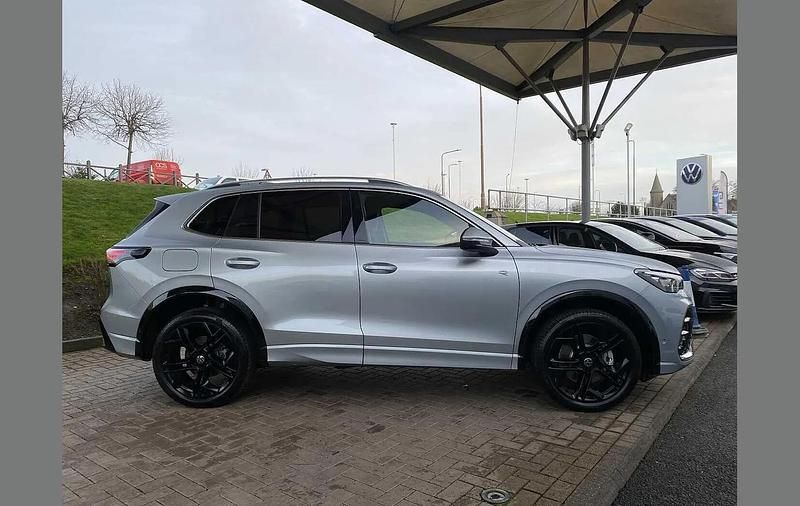 Used VW Tiguan R-line 204 HP (150 kW) 2025 Silver SUV