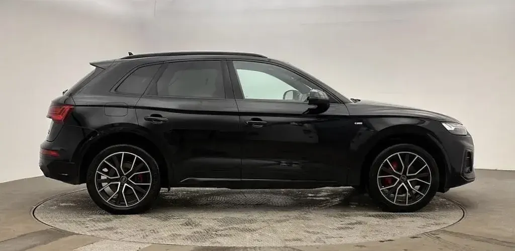 Used Audi Q5 Comfort 204 HP (150 kW) 2022 Black SUV