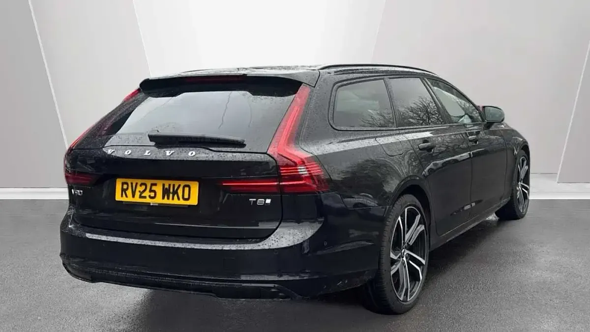 Usado Volvo V90 Ultra 449 CV (330 kW) 2025 Negro Familiar