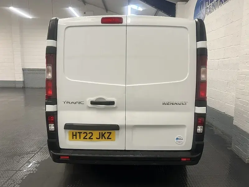 Used Renault Trafic Business 130 HP (95 kW) 2022 White MPV