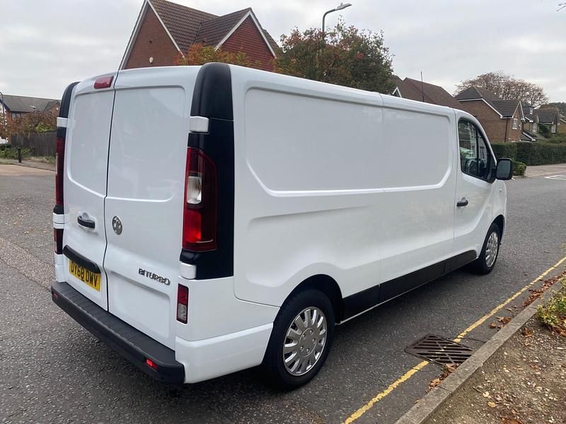 Gebraucht Vauxhall Vivaro Sportive 125 PS (91 kW) 2018 Weiß Van / Kleinbus