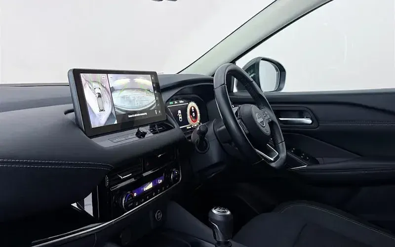 Used Nissan Qashqai N-Connecta 140 HP (102 kW) 2023 Black SUV