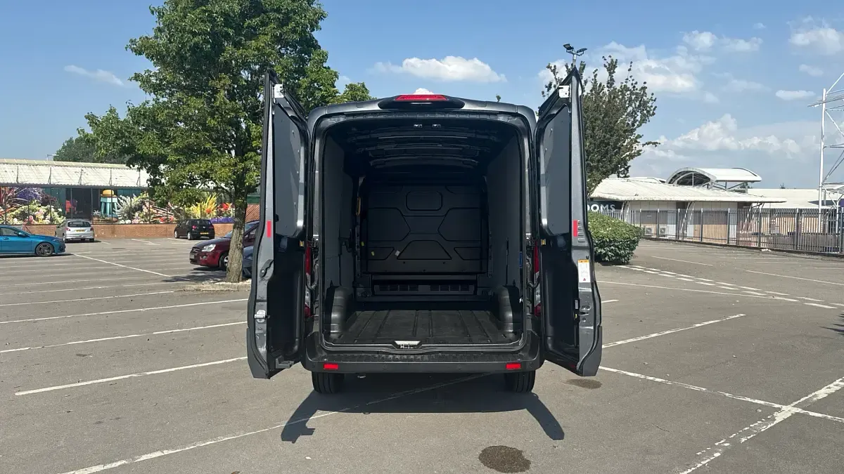 Used Ford Transit Limited 130 HP (95 kW) 2025 Van