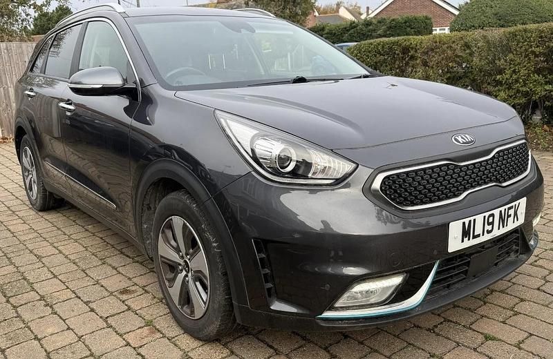 Grey Used 2019 Kia Niro SUV | £13,990 (Fair price) - Image 1/4