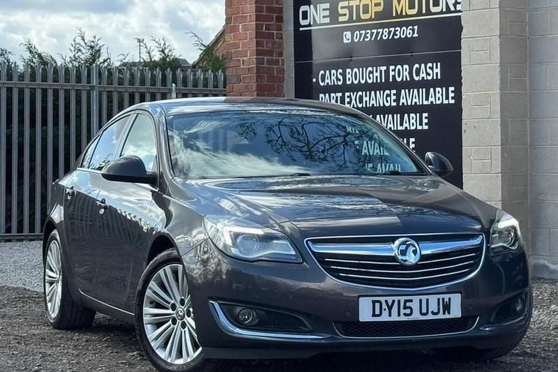 Used Vauxhall Insignia Design Edition 163 HP (119 kW) 2015 Grey Hatchback
