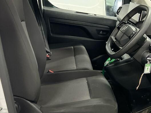 Used Vauxhall Vivaro 2024 White MPV