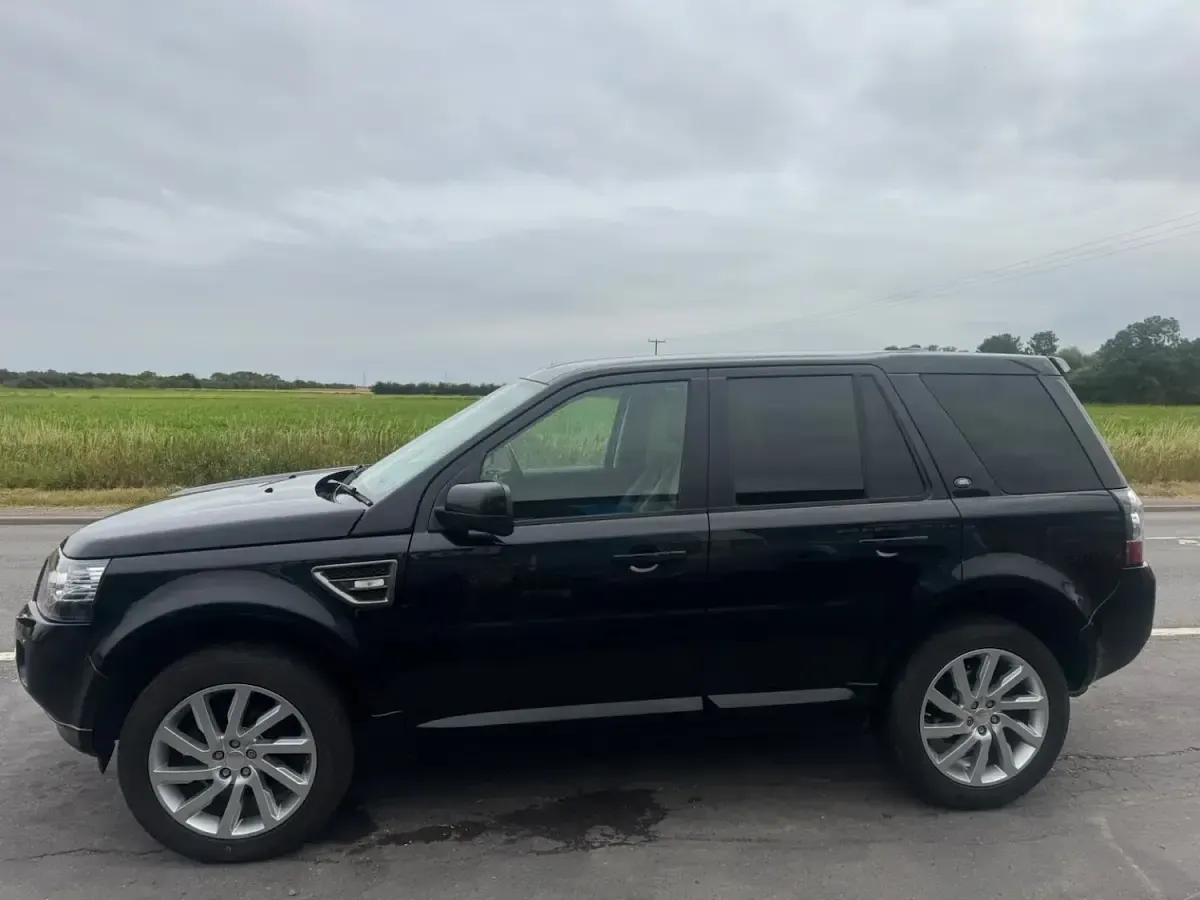 Used Land Rover Freelander 2 SE 2014 Black SUV