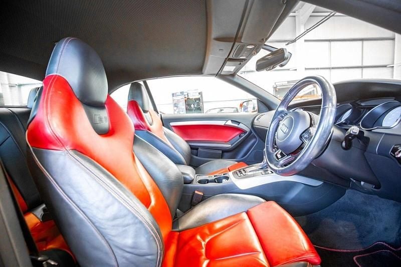 Used Audi S5 Cabriolet 333 HP (244 kW) 2014 Red Cabriolet