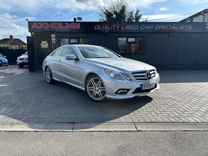 Begagnad Mercedes E350 2009 Silver Sportkupé