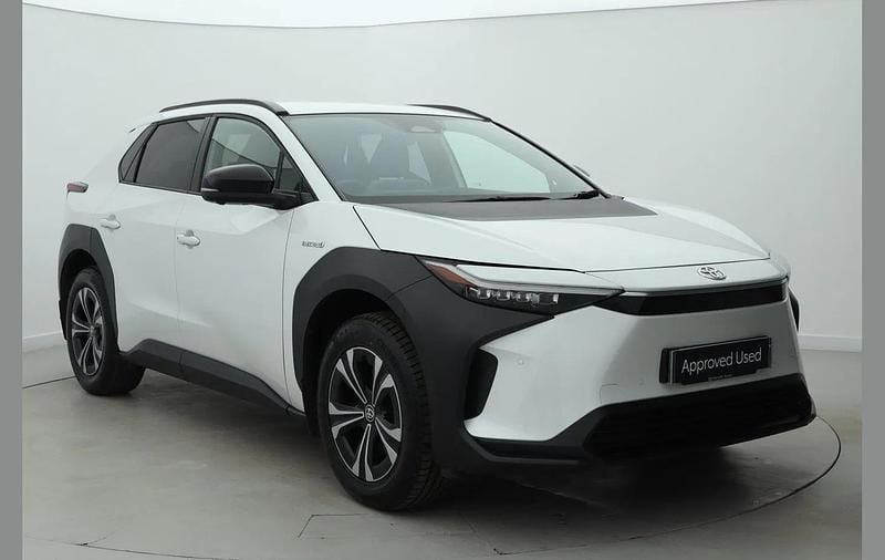 Used Toyota bZ4X 150 kW (204 HP) 2023 White SUV
