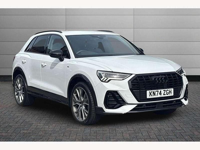 Glacier white Used 2024 Audi Q3 Black Edition SUV | £35,150 (Fair price) - Image 1/4
