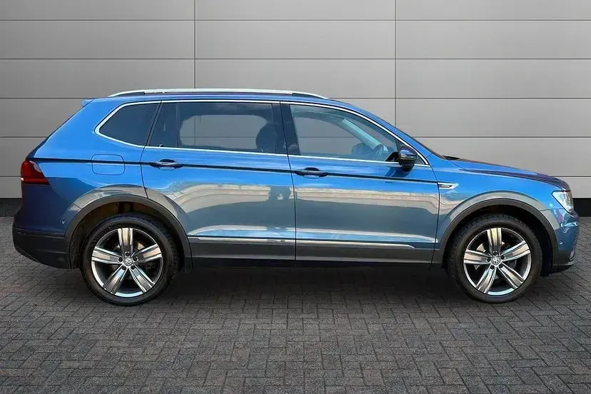 Used VW Tiguan Allspace Match 150 HP (110 kW) 2019 Blue silk SUV
