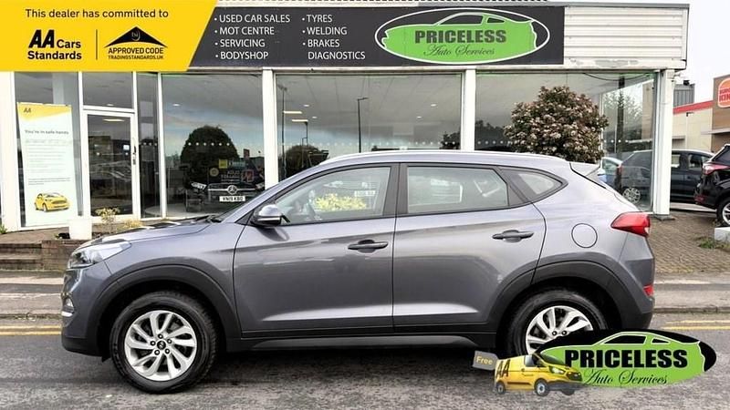 Used Hyundai Tucson SE 132 HP (97 kW) 2018 Grey SUV