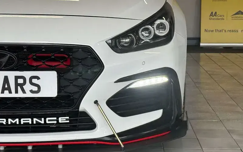 Used Hyundai i30 N Performance 275 HP (202 kW) 2019 White Hatchback