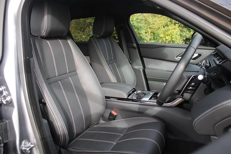 Second-hand Land Rover Range Rover Velar SE Dynamic 404 CP (297 kW) 2023 Gri SUV