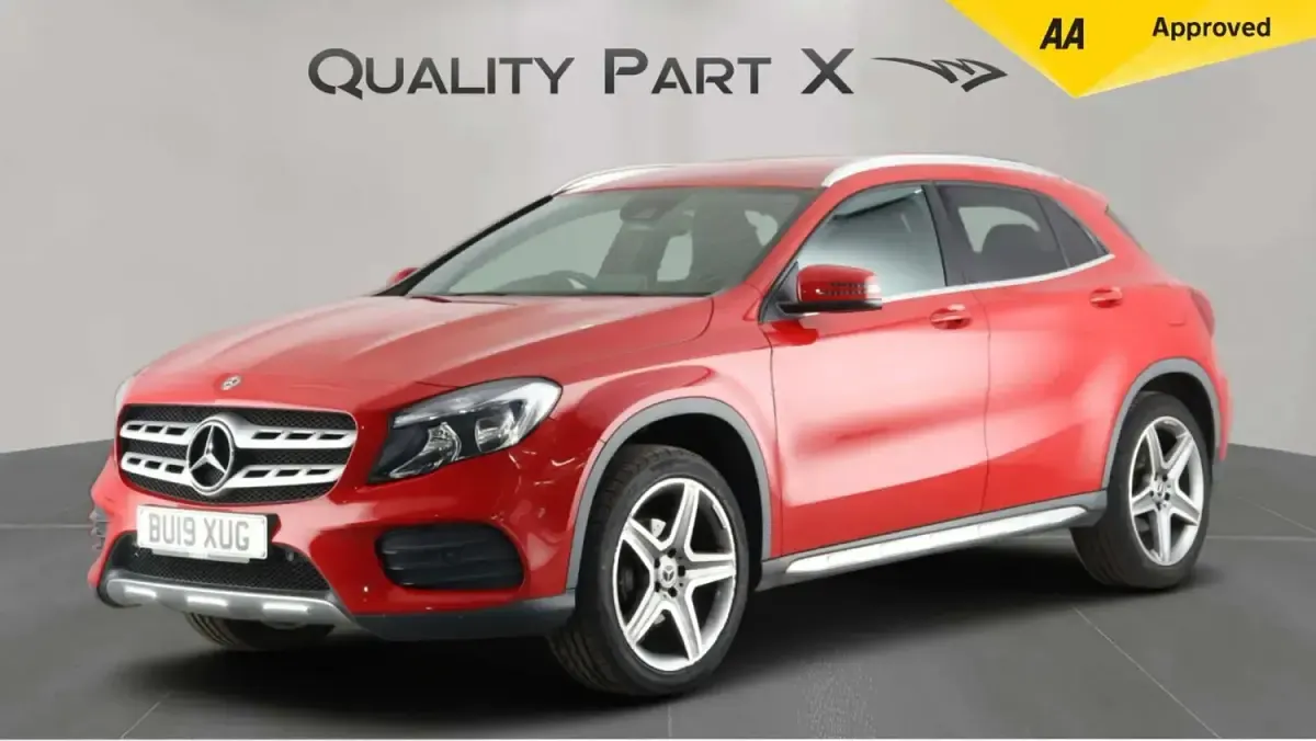 Used Mercedes GLA200 Executive 156 HP (114 kW) 2019 Red SUV