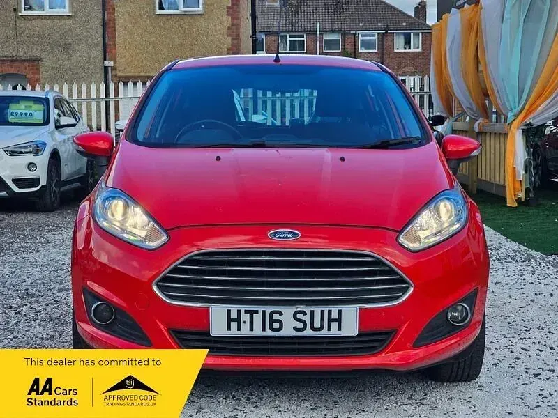 Used Ford Fiesta Zetec 2016 Red Hatchback