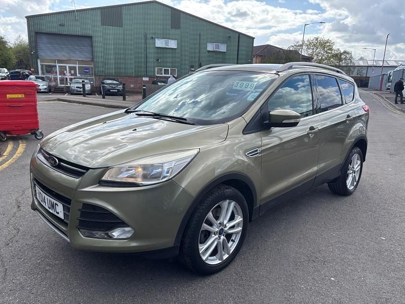 Used Ford Kuga Zetec 140 HP (102 kW) 2014 Green SUV