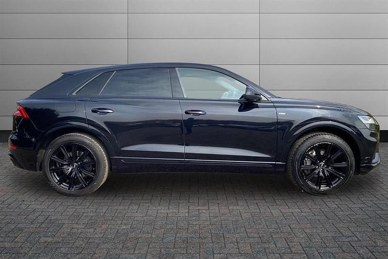 Used Audi Q8 S-Line 286 HP (210 kW) 2020 Dragon orange SUV