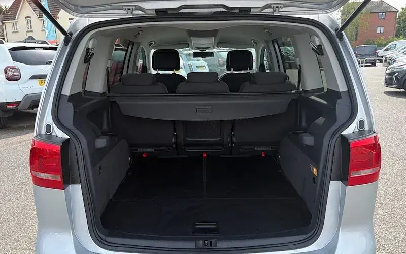 Used VW Touran SE 140 HP (102 kW) 2015 MPV