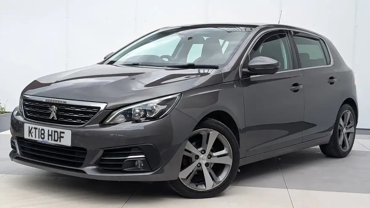 Used Peugeot 308 Allure 110 HP (80 kW) 2018 Grey Hatchback
