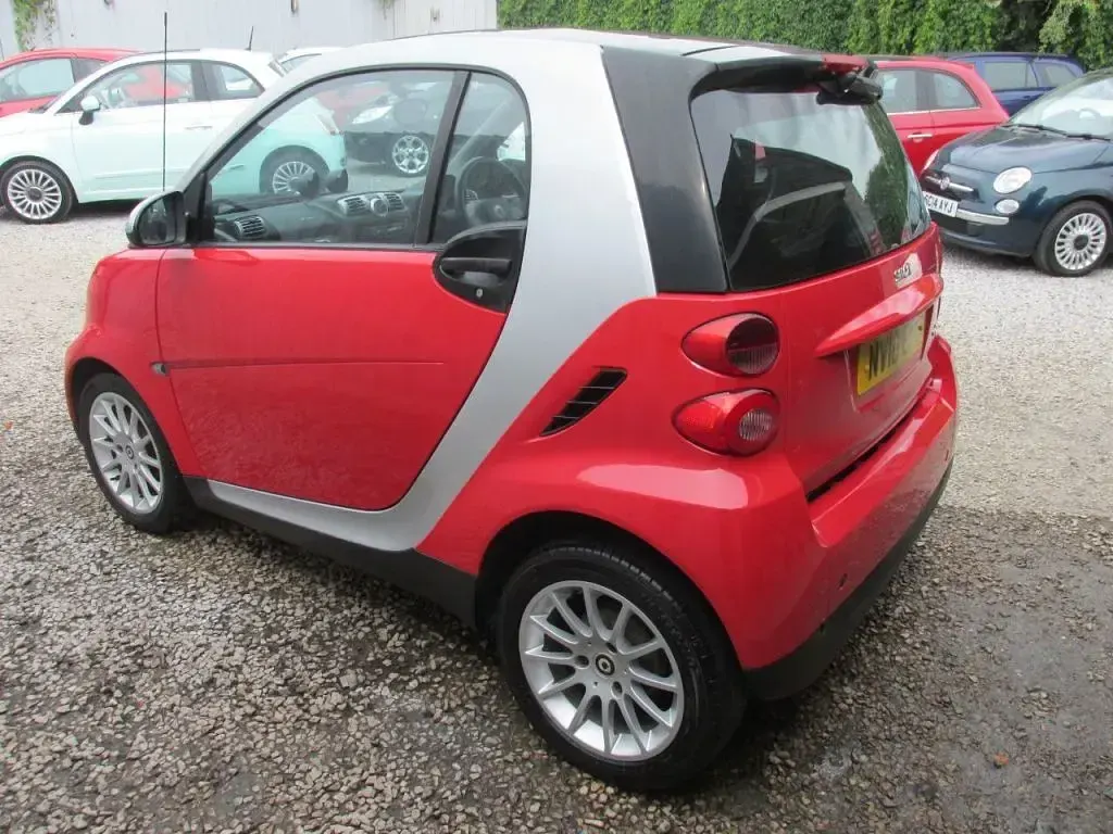 Used Smart ForTwo Coupé Passion 45 HP (33 kW) 2010 Red Coupe