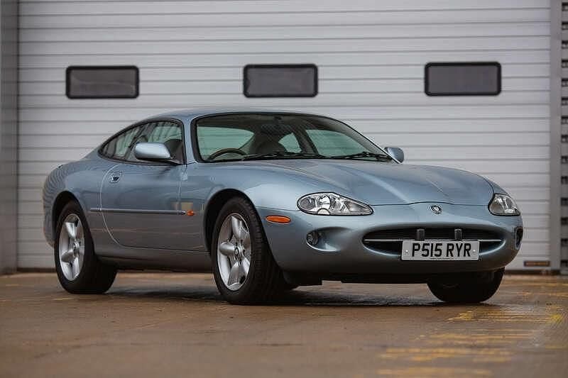 Silver Used 1997 Jaguar XK8 Sedan | £5,000 (Super price) - Image 1/4