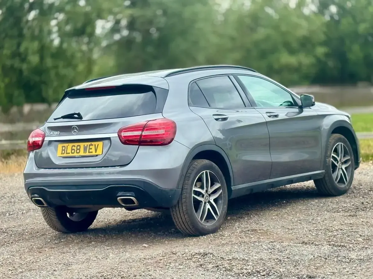 Used Mercedes GLA180 Urban 122 HP (89 kW) 2018 Grey SUV