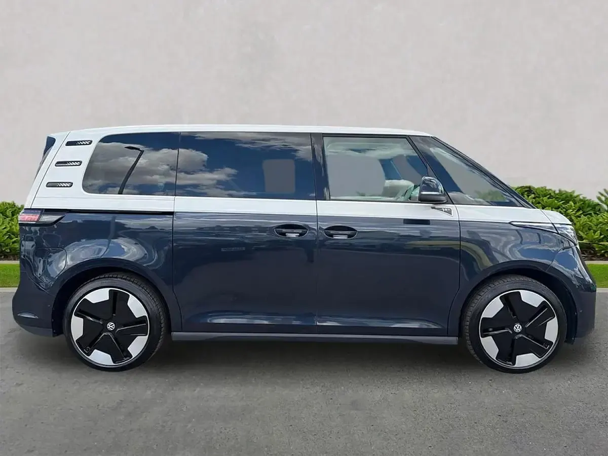 Used VW ID. Buzz Pro 150 kW (204 HP) 2024 White MPV