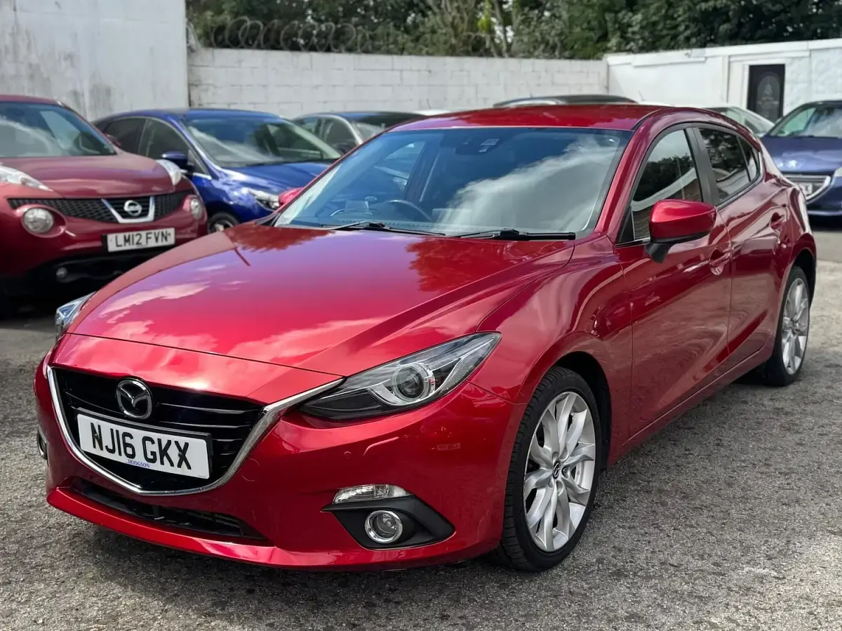 Used Mazda 3 Inclusive 150 HP (110 kW) 2016 Red Hatchback